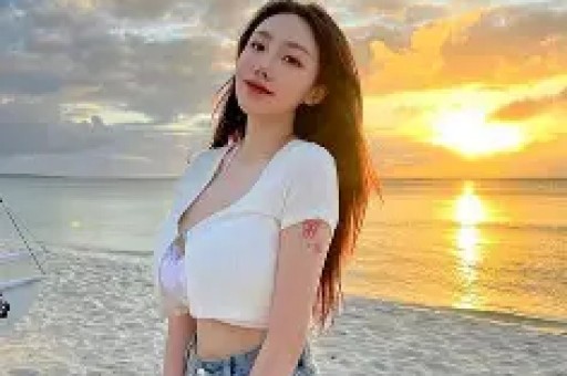 炸裂！司晓迪凌晨甩黑色吊带美照评论区从吃瓜到吐槽吵翻了天